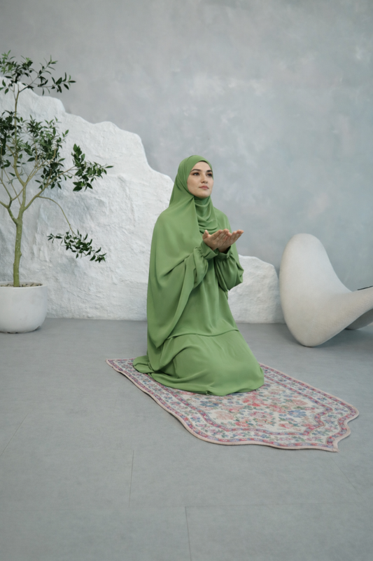 Light Prayer mat + Prayer Dress (Set LM-14)